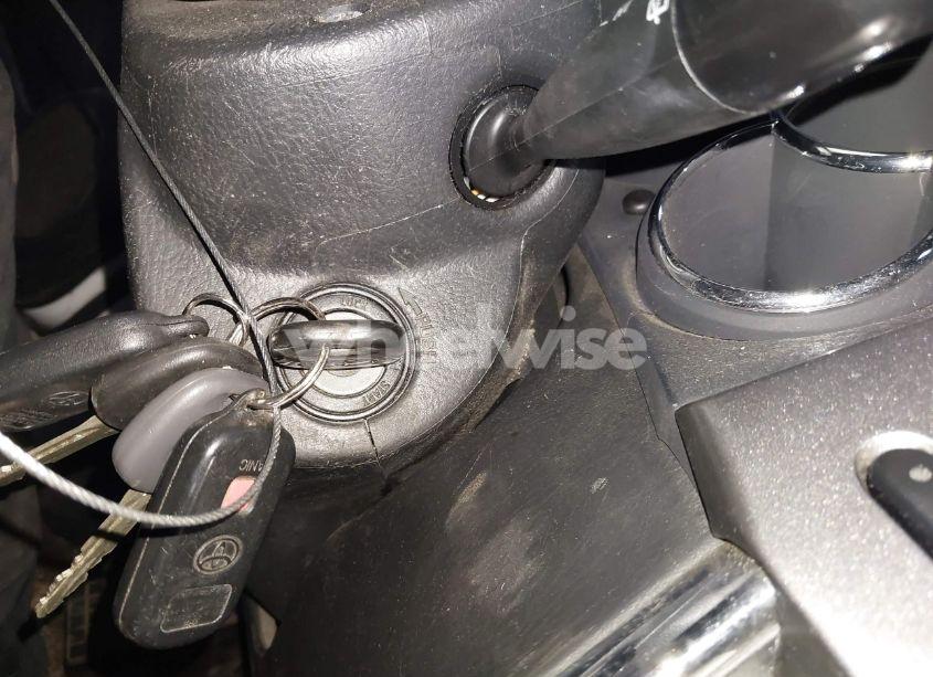 Photo 11 of 2008 Toyota Matrix (VIN 2T1KR32EX8C697610)