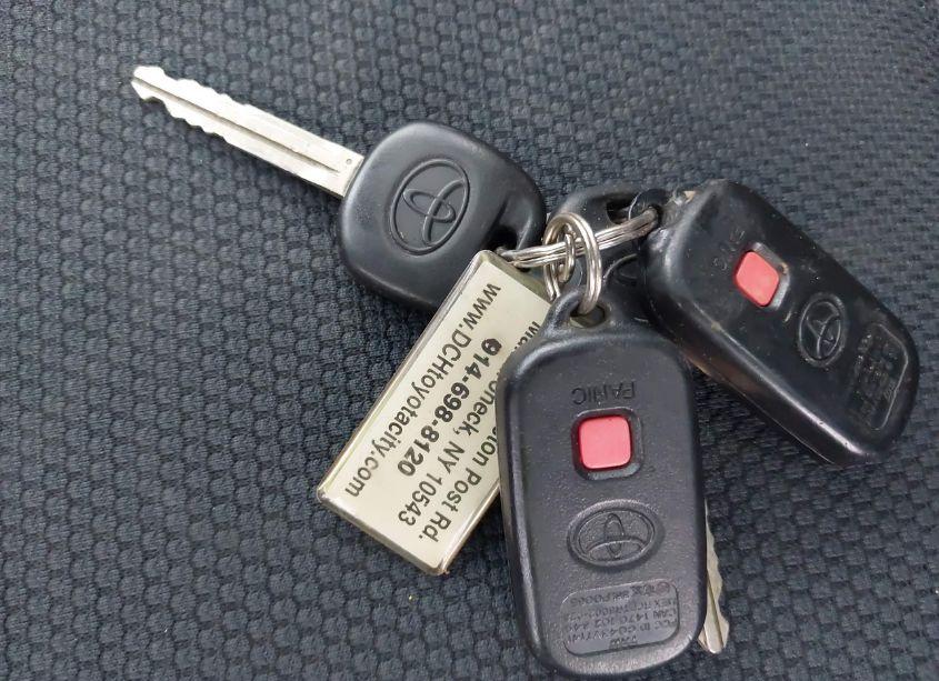 Photo 11 of 2008 Toyota Matrix XR (VIN 2T1KR32EX8C703969)