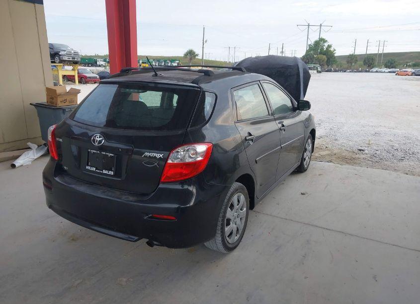 Photo 4 of 2009 Toyota Matrix (VIN 2T1KU40E09C014029)