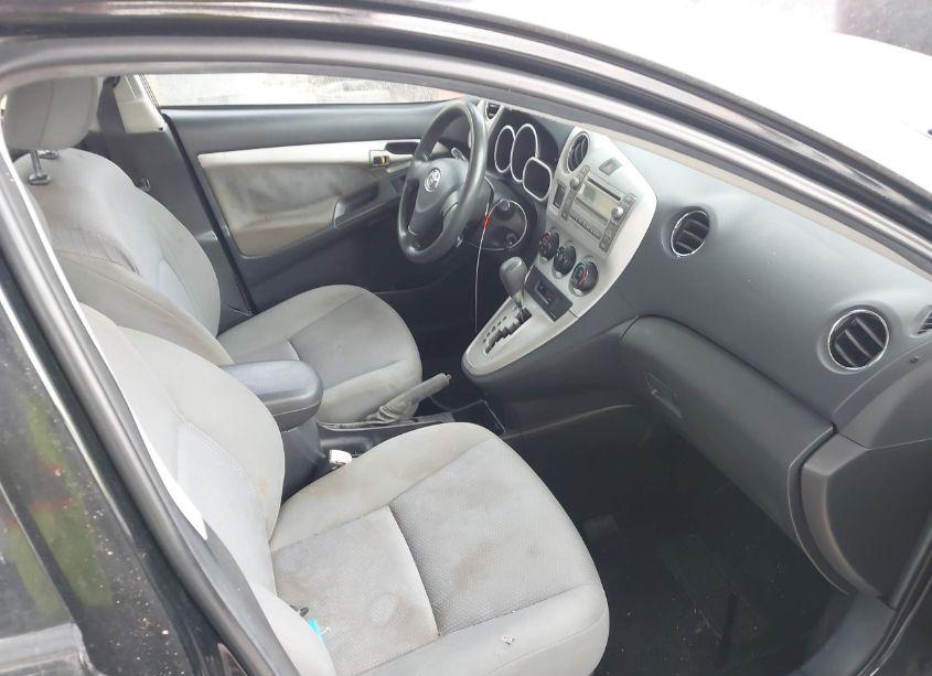 Photo 5 of 2009 Toyota Matrix (VIN 2T1KU40E09C014029)