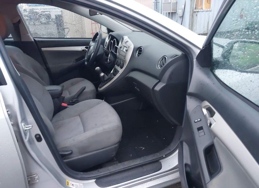 Photo 5 of 2009 Toyota Matrix (VIN 2T1KU40E09C078152)