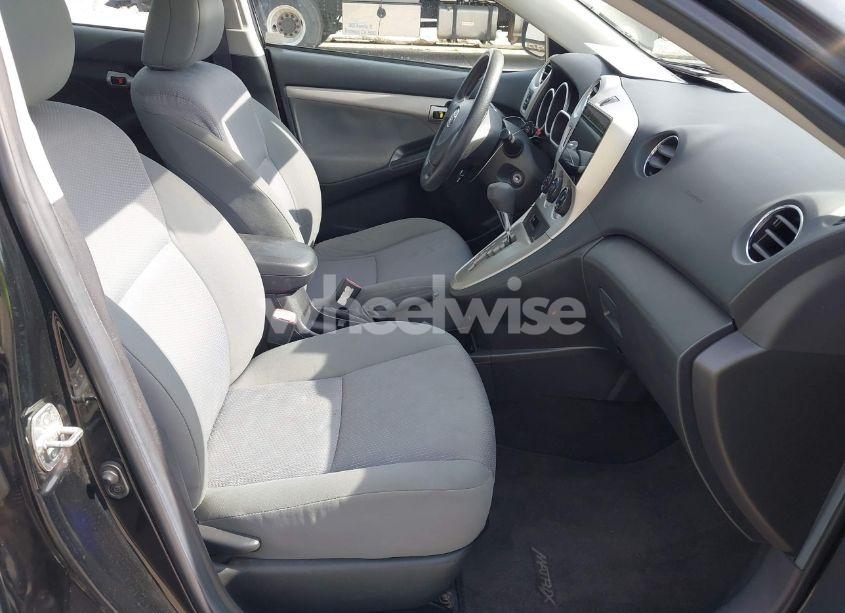 Photo 5 of 2009 Toyota Matrix (VIN 2T1KU40E09C106032)