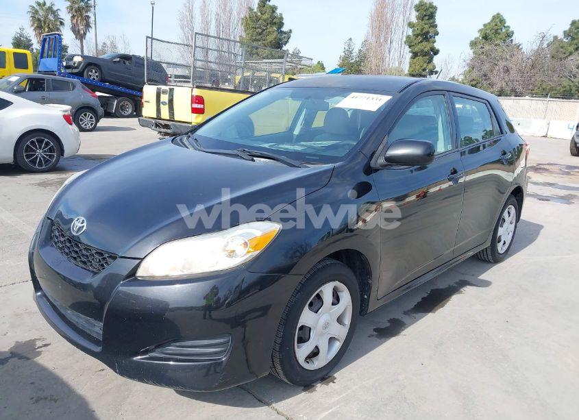 Photo 6 of 2009 Toyota Matrix (VIN 2T1KU40E09C106032)