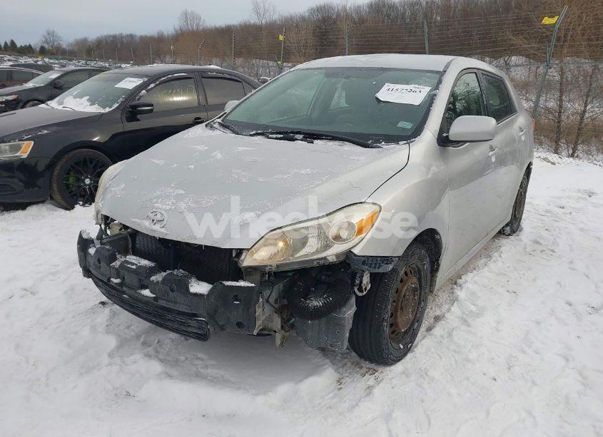 Photo 2 of 2009 Toyota Matrix (VIN 2T1KU40E09C164934)
