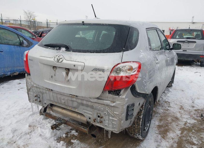 Photo 4 of 2009 Toyota Matrix (VIN 2T1KU40E09C164934)