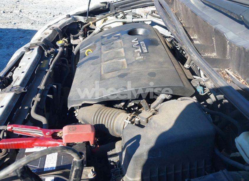 Photo 10 of 2009 Toyota Matrix (VIN 2T1KU40E19C073221)