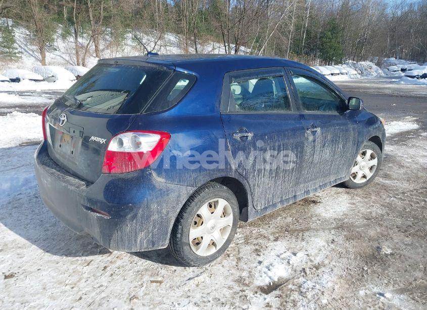 Photo 4 of 2009 Toyota Matrix (VIN 2T1KU40E29C009012)