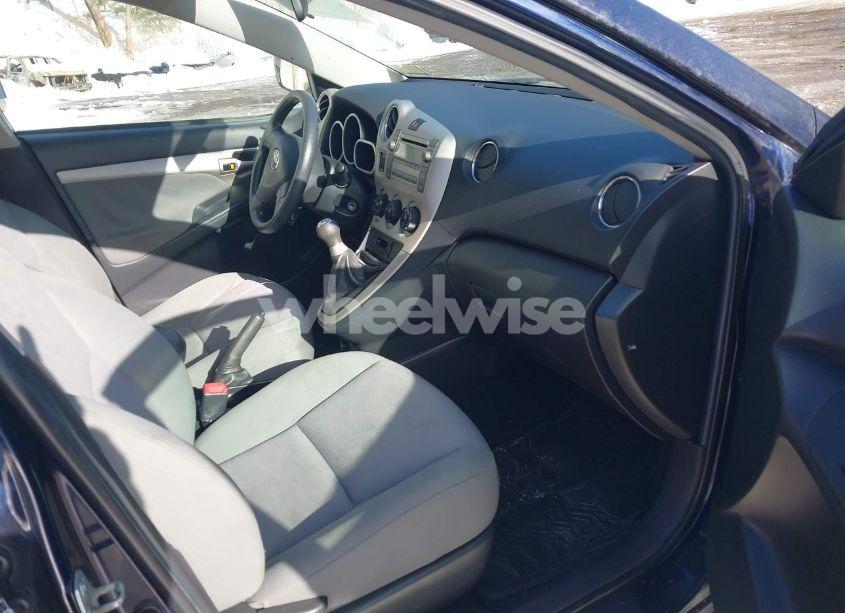 Photo 5 of 2009 Toyota Matrix (VIN 2T1KU40E29C009012)