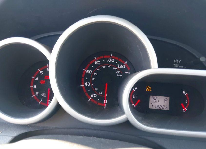 Photo 7 of 2009 Toyota Matrix (VIN 2T1KU40E29C019975)