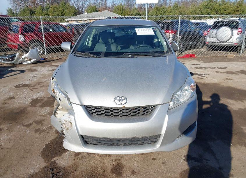 Photo 13 of 2009 Toyota Matrix (VIN 2T1KU40E29C101186)