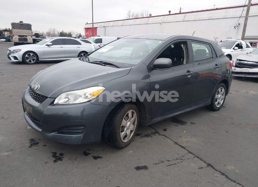 Photo 2 of 2009 Toyota Matrix (VIN 2T1KU40E29C124970)