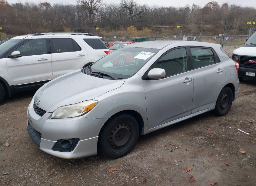Photo 2 of 2009 Toyota Matrix (VIN 2T1KU40E29C166345)