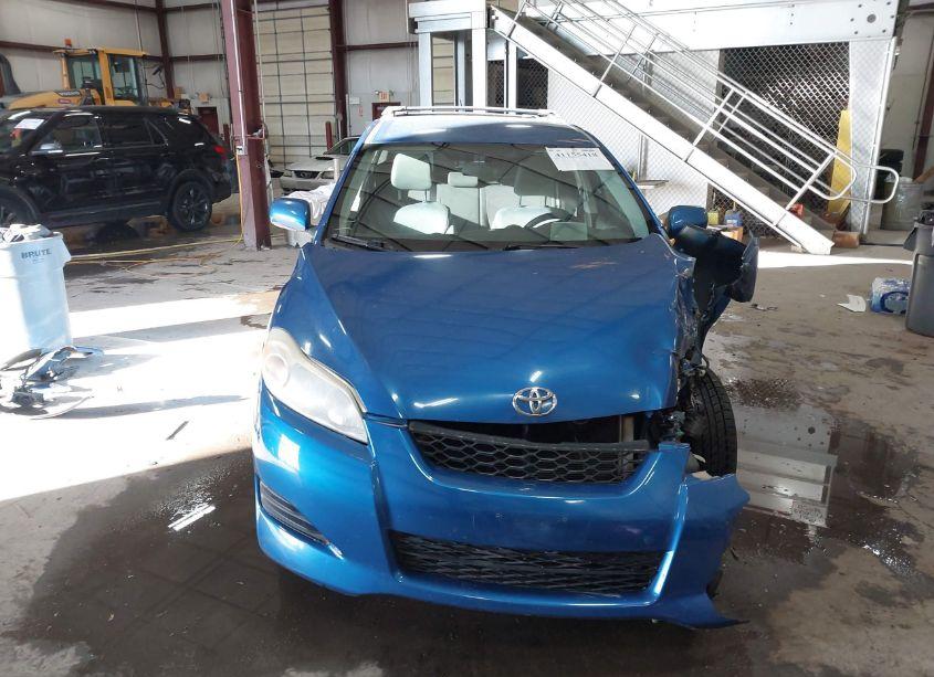 Photo 13 of 2009 Toyota Matrix (VIN 2T1KU40E29C178852)