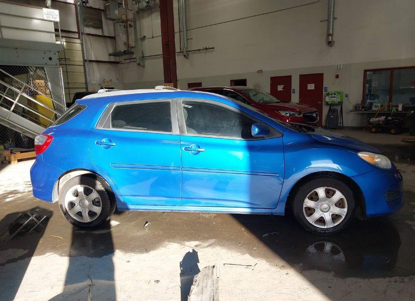 Photo 14 of 2009 Toyota Matrix (VIN 2T1KU40E29C178852)