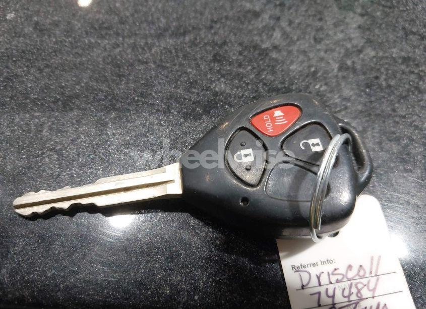 Photo 11 of 2009 Toyota Matrix (VIN 2T1KU40E39C101021)