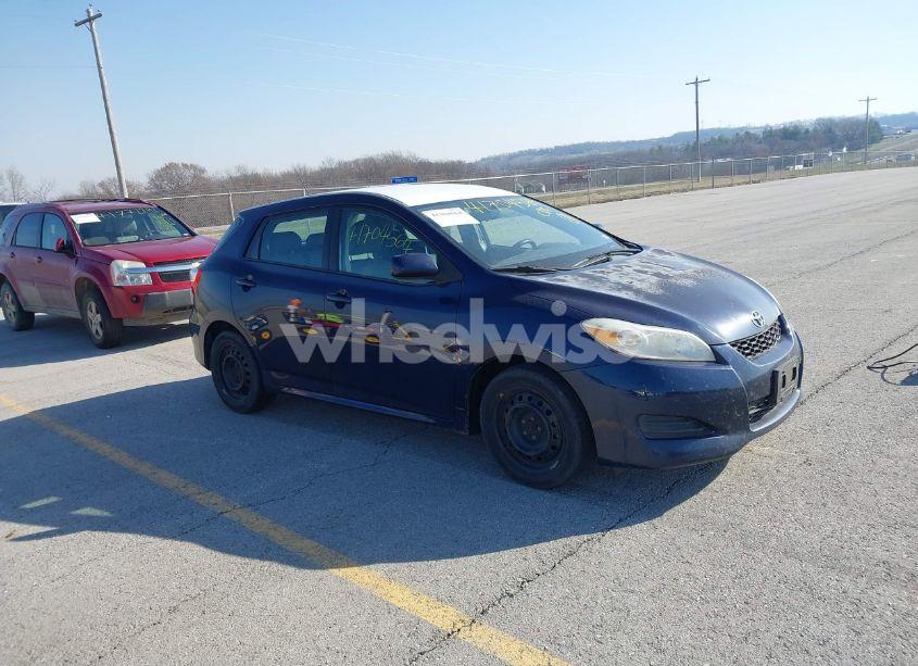 2009 Toyota Matrix (VIN 2T1KU40E39C175975) main photo
