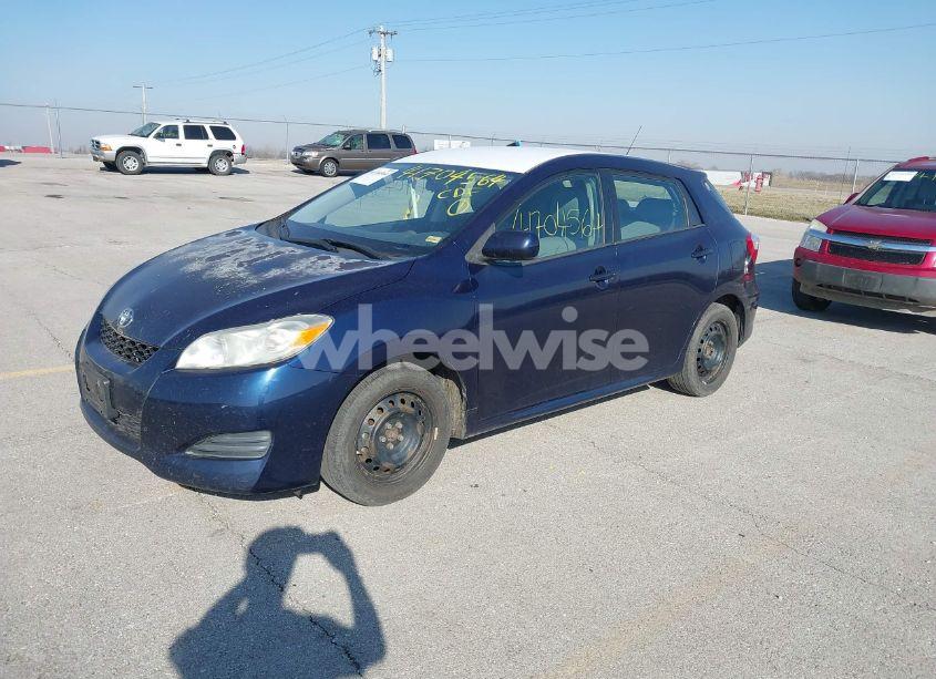 Photo 2 of 2009 Toyota Matrix (VIN 2T1KU40E39C175975)