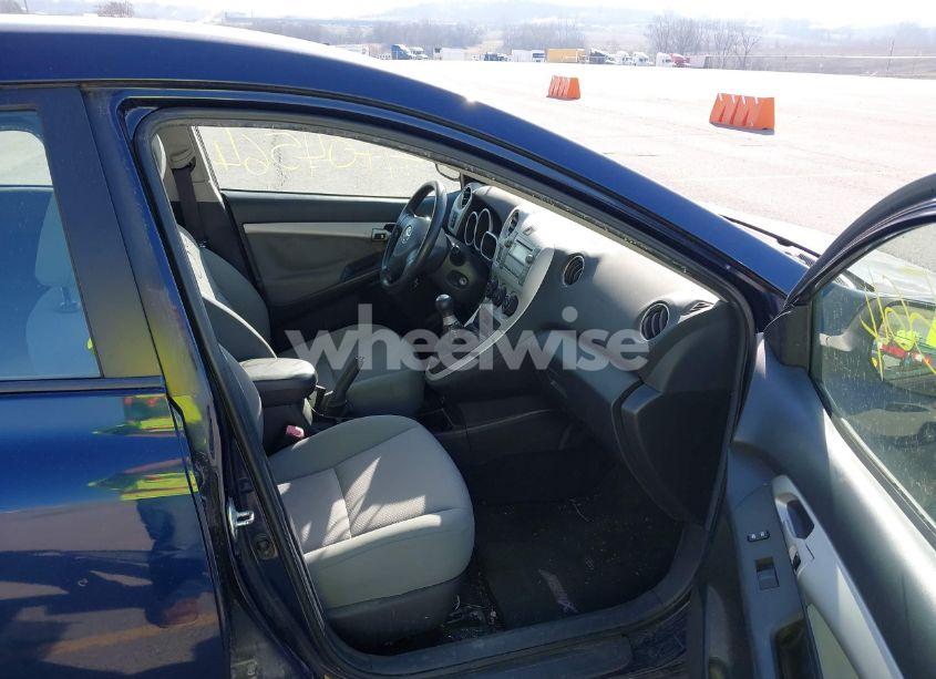 Photo 5 of 2009 Toyota Matrix (VIN 2T1KU40E39C175975)