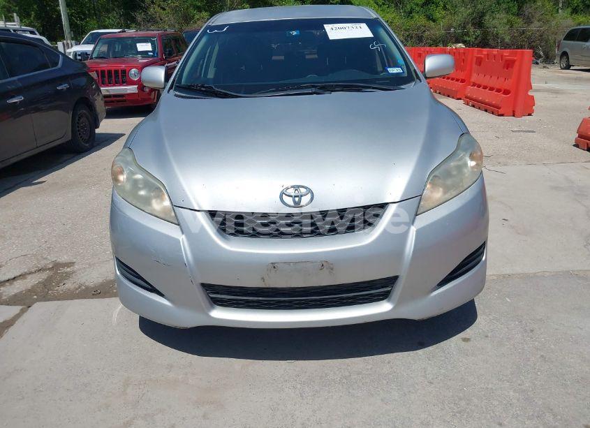 Photo 6 of 2009 Toyota Matrix (VIN 2T1KU40E59C016424)