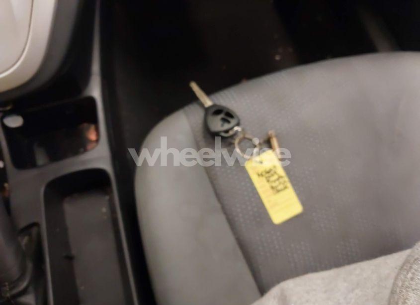 Photo 11 of 2009 Toyota Matrix (VIN 2T1KU40E59C118855)