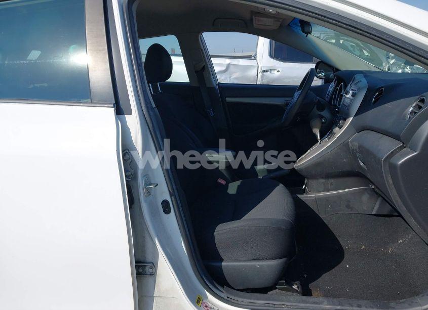 Photo 5 of 2009 Toyota Matrix (VIN 2T1KU40E69C054826)