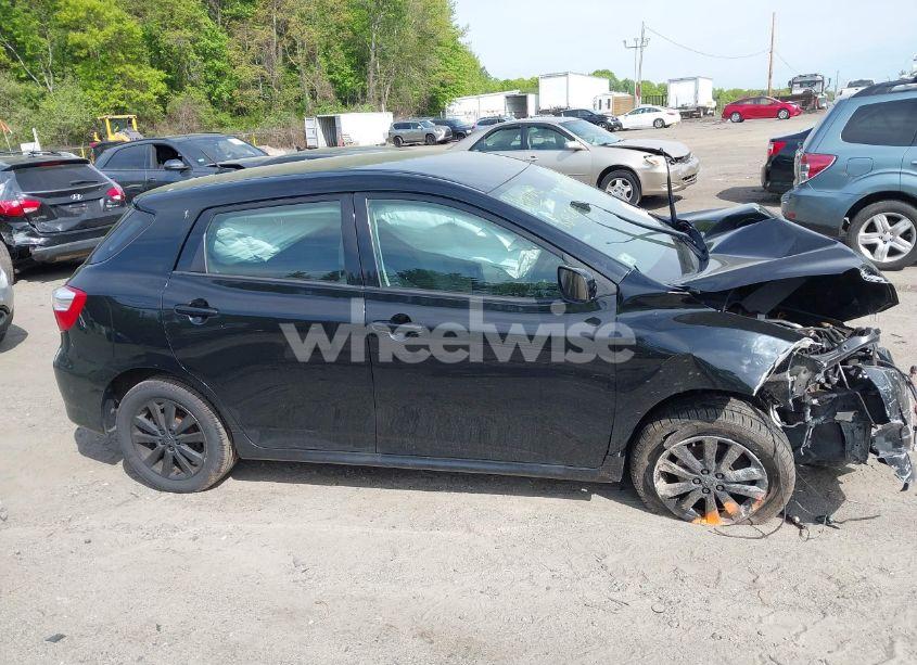 Photo 13 of 2009 Toyota Matrix (VIN 2T1KU40E69C081234)