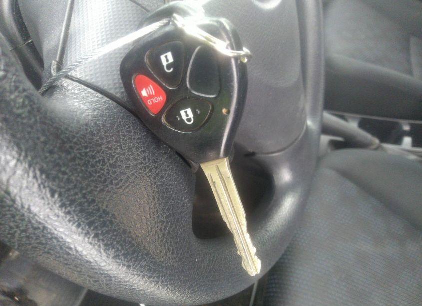 Photo 11 of 2009 Toyota Matrix (VIN 2T1KU40E69C088135)