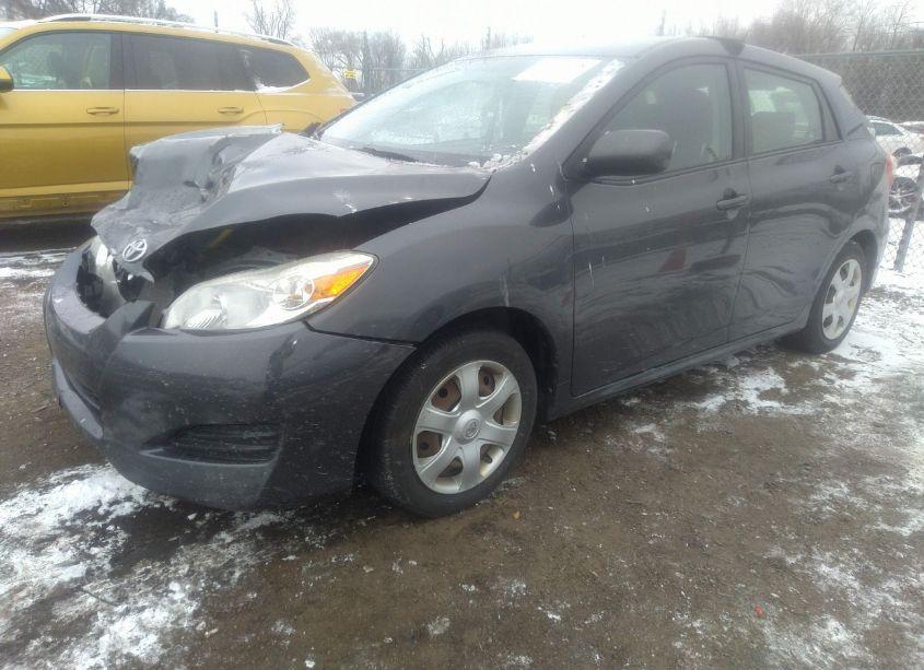 Photo 2 of 2009 Toyota Matrix (VIN 2T1KU40E69C088135)