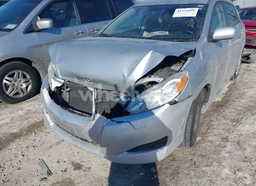 Photo 6 of 2009 Toyota Matrix (VIN 2T1KU40E69C113048)