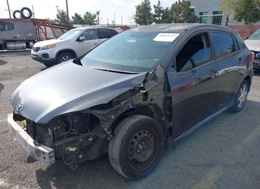 Photo 2 of 2009 Toyota Matrix (VIN 2T1KU40E79C125919)