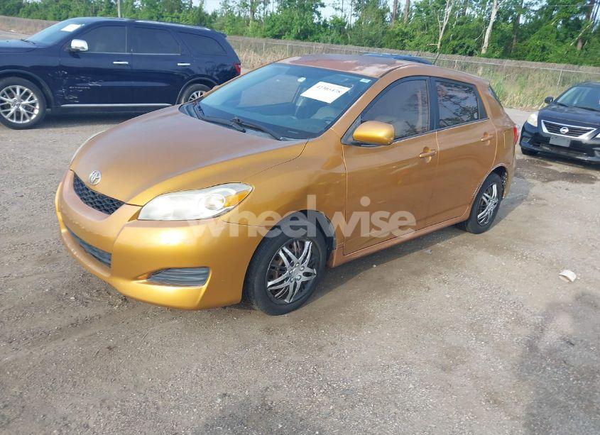 Photo 2 of 2009 Toyota Matrix (VIN 2T1KU40E89C008205)