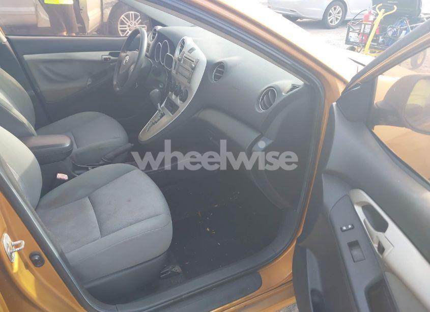 Photo 5 of 2009 Toyota Matrix (VIN 2T1KU40E89C008205)