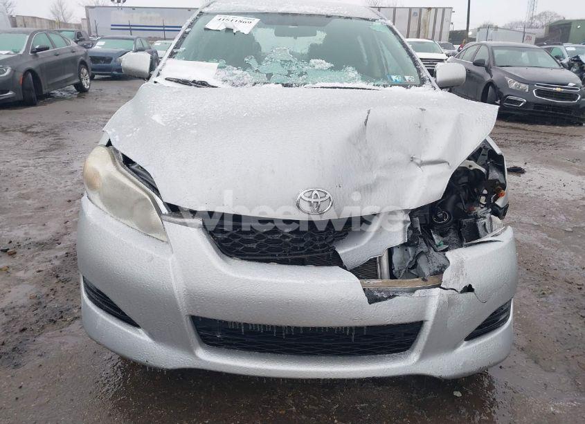 Photo 12 of 2009 Toyota Matrix (VIN 2T1KU40E89C061096)