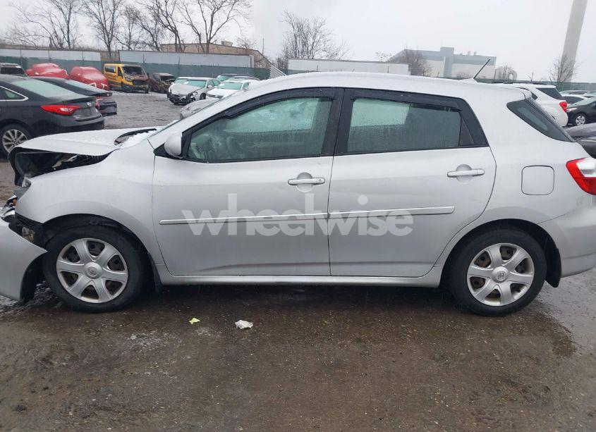 Photo 14 of 2009 Toyota Matrix (VIN 2T1KU40E89C061096)