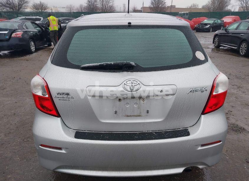Photo 16 of 2009 Toyota Matrix (VIN 2T1KU40E89C061096)