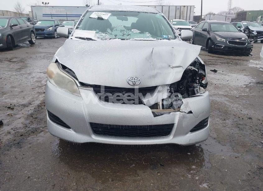 Photo 6 of 2009 Toyota Matrix (VIN 2T1KU40E89C061096)