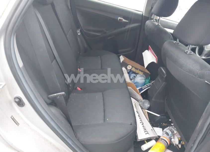 Photo 8 of 2009 Toyota Matrix (VIN 2T1KU40E89C061096)