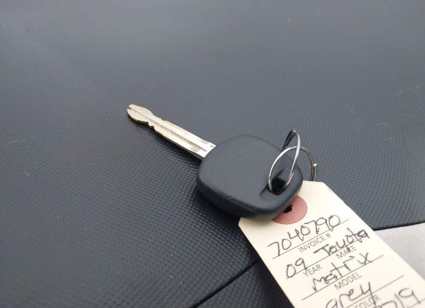 Photo 11 of 2009 Toyota Matrix (VIN 2T1KU40E89C173719)