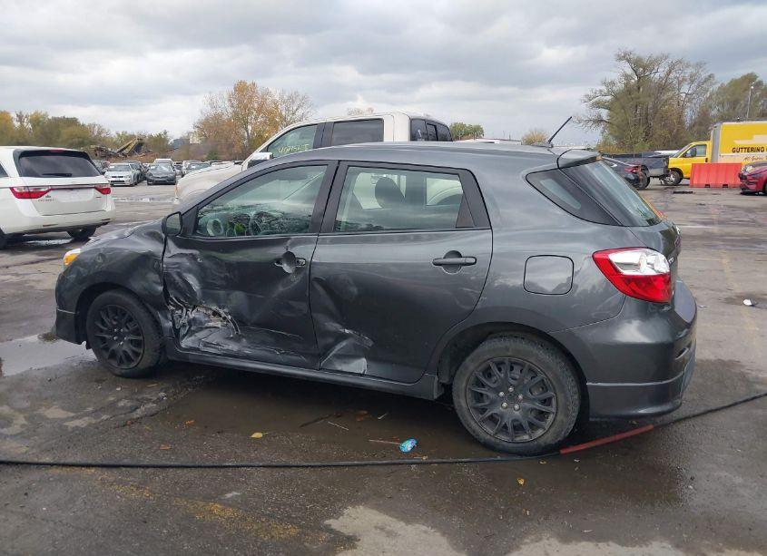 Photo 14 of 2009 Toyota Matrix (VIN 2T1KU40E89C173719)