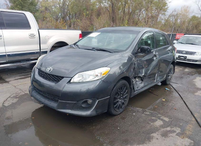 Photo 2 of 2009 Toyota Matrix (VIN 2T1KU40E89C173719)