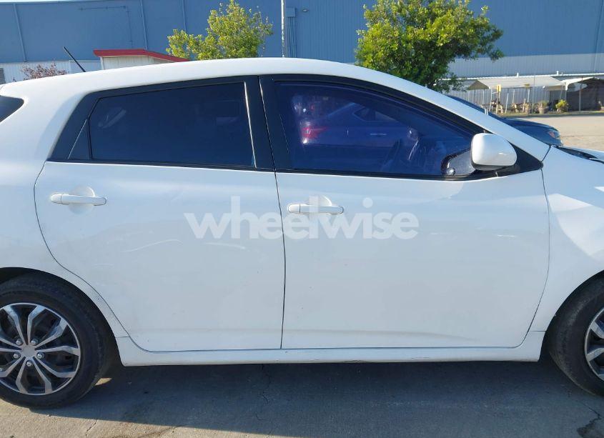 Photo 14 of 2009 Toyota Matrix (VIN 2T1KU40EX9C049001)