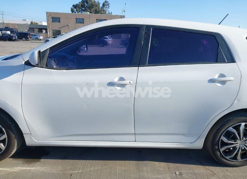 Photo 15 of 2009 Toyota Matrix (VIN 2T1KU40EX9C049001)