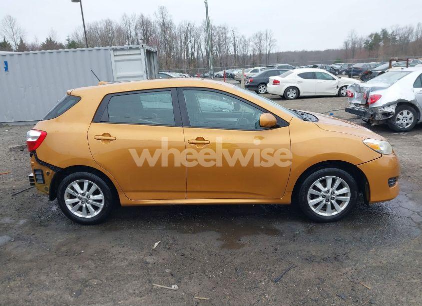 Photo 14 of 2009 Toyota Matrix (VIN 2T1KU40EX9C083794)