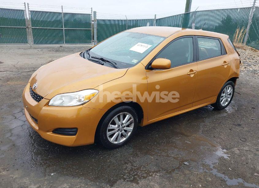 Photo 2 of 2009 Toyota Matrix (VIN 2T1KU40EX9C083794)