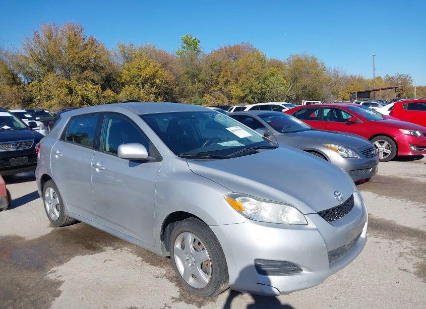2009 Toyota Matrix (VIN 2T1KU40EX9C184012) main photo
