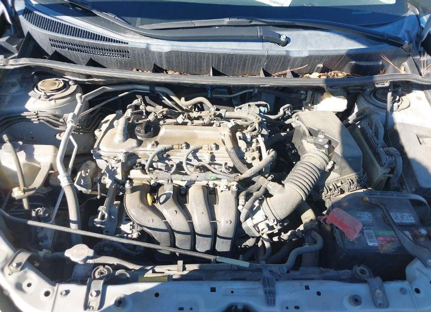 Photo 10 of 2009 Toyota Matrix (VIN 2T1KU40EX9C184012)