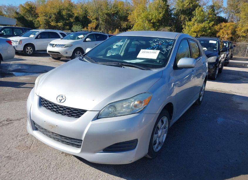 Photo 2 of 2009 Toyota Matrix (VIN 2T1KU40EX9C184012)