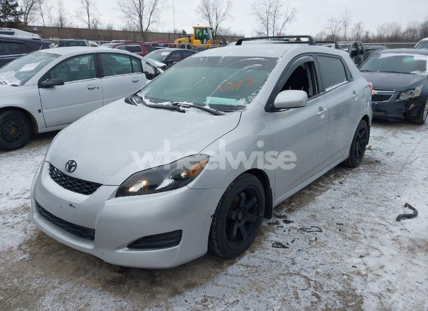Photo 2 of 2010 Toyota Matrix (VIN 2T1KU4EE0AC266439)