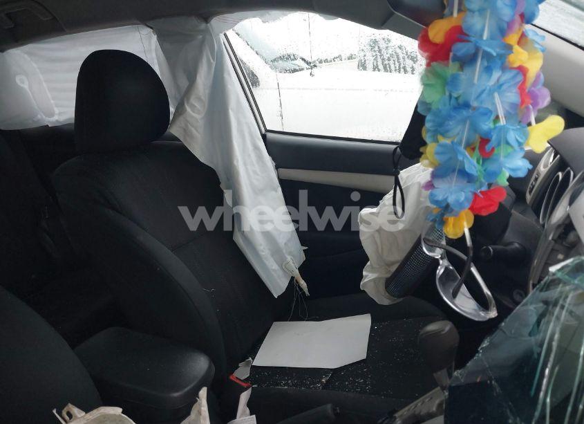 Photo 5 of 2011 Toyota Matrix (VIN 2T1KU4EE3BC548527)