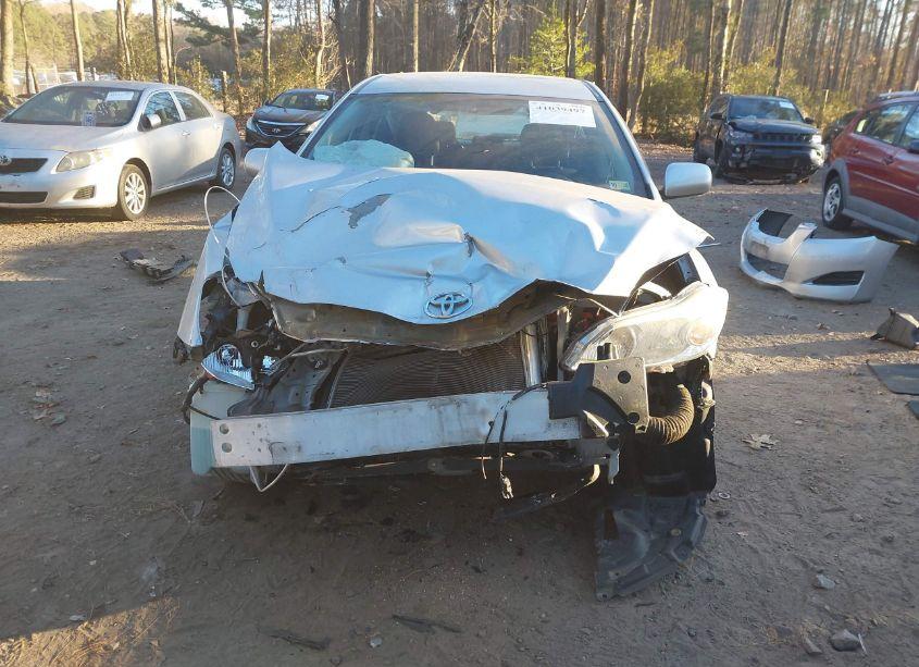 Photo 12 of 2011 Toyota Matrix (VIN 2T1KU4EE3BC692935)